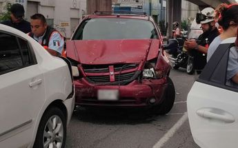 Choque múltiple en el Centro de Monterrey. | Agustín Martínez