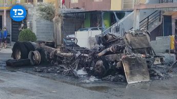 Tractocamión se incendia en Pesquería