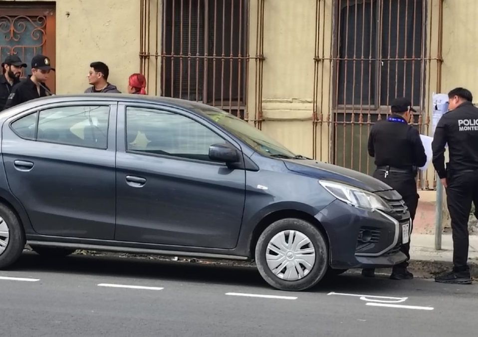 Las autoridades investigan cómo el ladrón sabía que el joven cargaba dinero. | Agustín Martínez