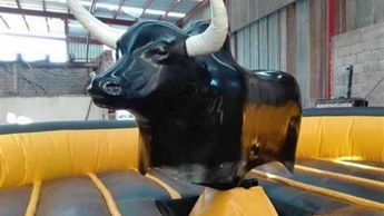 Toro mecánico en Monterrey. | Especial