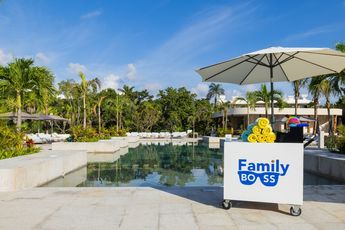 Alberca Grand Palladium. / Especial