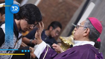 La imposición de ceniza se realiza durante la misa, pero también se puede hacer en casa | Es Imagen