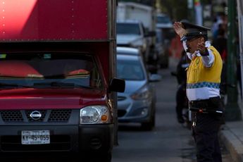 Policia de transito / Octavio Hoyos