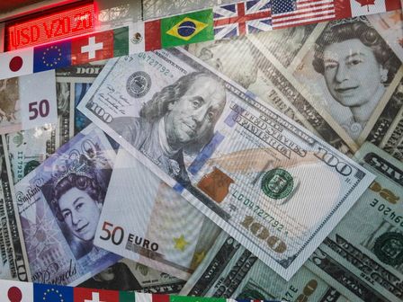 Las casas de cambio ofrecen el precio del dólar estadounidense y canadiense | Cuartoscuro