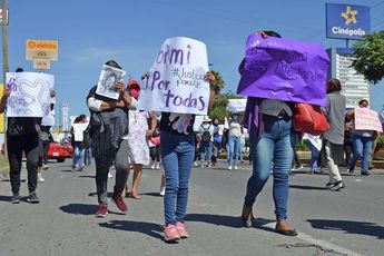 Familiares acudieron a la Casa de Justicia en Tehuacán para manifestarse / Agencia Enfoque