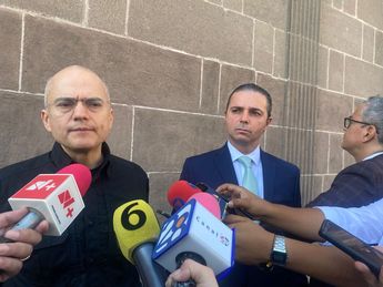El secretario de Seguridad Pública de Nuevo León, Gerardo Palacios Pámanes (izq) y el encargado de la Fiscalía, Pedro Arce. | Pamela Villanueva