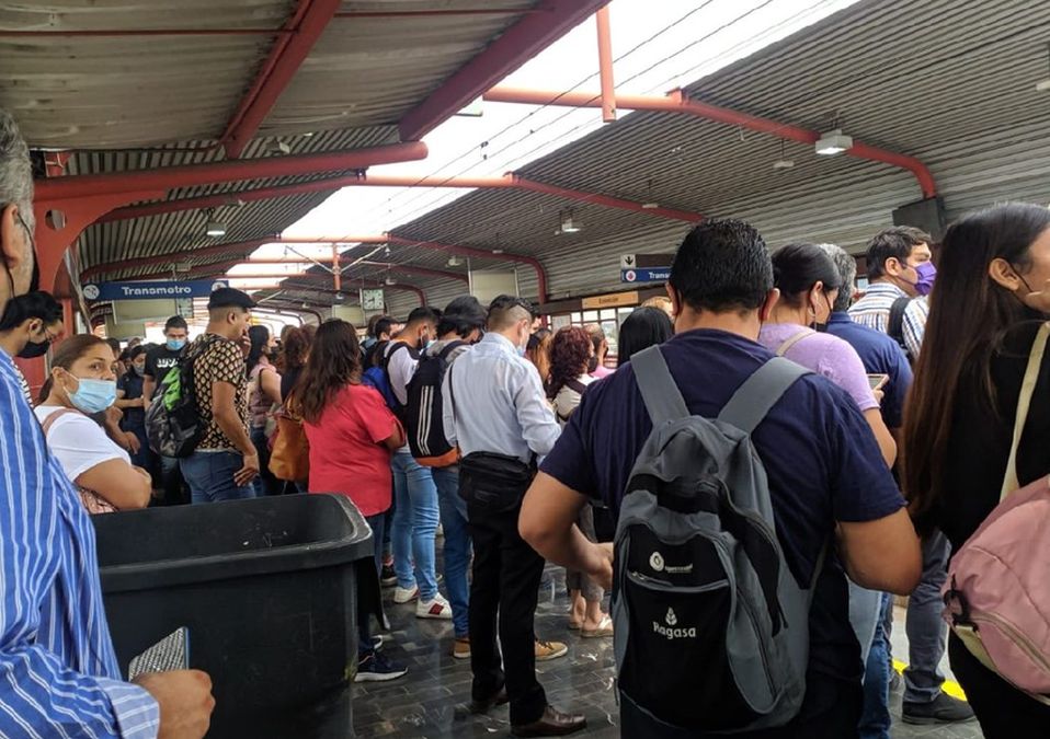 Usuarios reportan fallas en la Línea 1 del Metro. | Especial