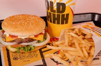 La promoción de Carl’s Jr. es por tiempo limitado, por lo que no esperes más y acude por tus hamburguesas a la sucursal que más te quede cerca.