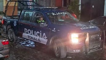 Policías de Tonalá acudieron para resguardar la vivienda. | Vicente Torres Alfaro