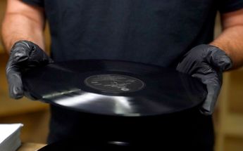 Los ingresos por ventas de álbumes crecieron un 61% en 2021 /AP