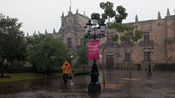 El temporal de lluvias ya ha dejado ciertos estragos dentro de la Perla Tapatía, como es el caso de inundaciones. | Cortesía: Milenio