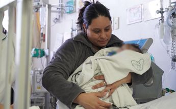 La madre enfrentó complicaciones en el tratamiento en EU luego de que su esposo fuera deportado