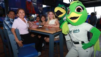 Los seguidores de Telediario conocieron a Jessica de Luna durante la convivencia por el sexto aniversario | Melanie Torres