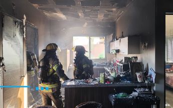 Incendio en edificio de departamentos en Monterrey