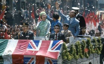 Reina Isabel II durante recorrido en la CdMx | Fototeca Milenio
