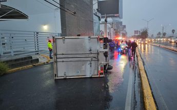 El incidente ocurrió sobre la avenida Constitución en su cruce con la calle Cerro de Picachos. | Fabricio Gallegos
