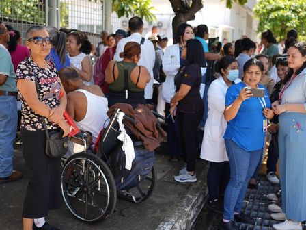 En un sismo, los ciudadanos deben resguardarse en calles o espacios libres de objetos | Cuartoscuro