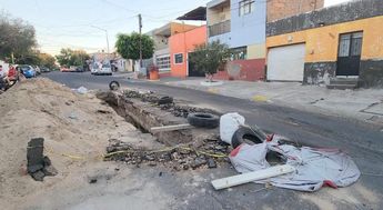 Zanja en la calle San Pablo / Pablo Núñez