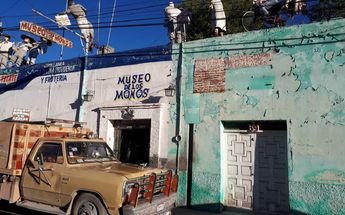 Edificación del Museo de los Monos.
