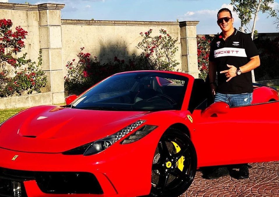 'Fer Italia' presumía en redes sociales su vida de lujos y ,una vez en la cárcel, intentó traficar armas. / Redes sociales