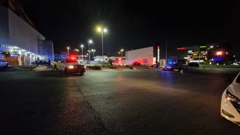 La pareja del hombre lo trasladó al Hospital Muguerza ubicado sobre la misma avenida Paseo de los Leones en Monterrey. | Ángel Mercado