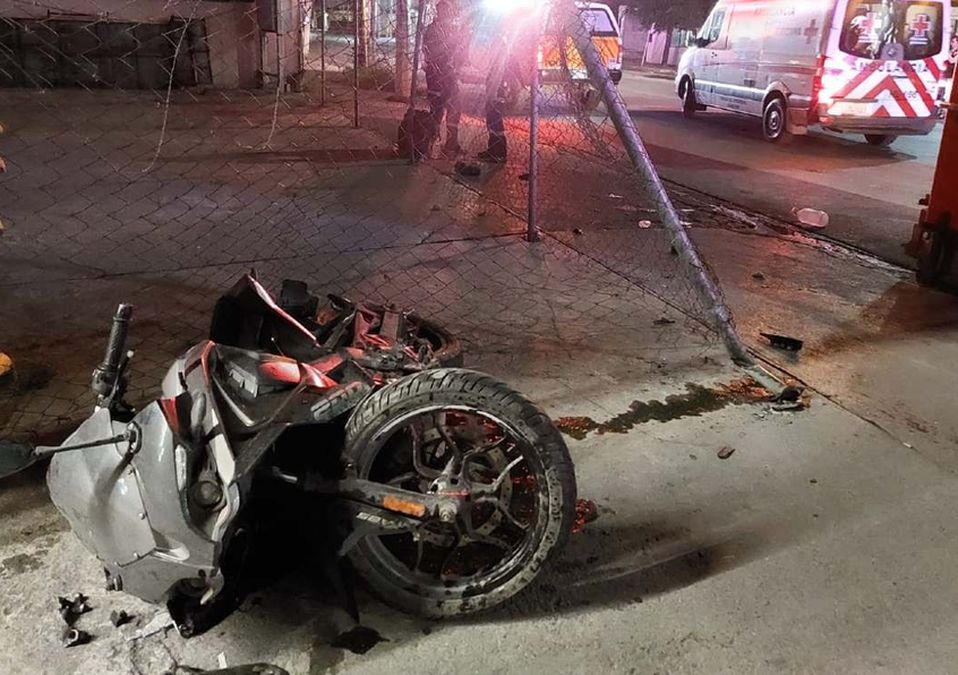 Un motociclista resultó lesionado tras un accidente en la avenida Revolución. | Leyda Estrada