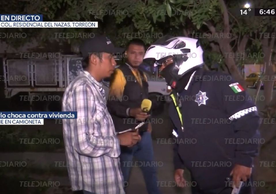 Joven ebrio es detenido tras chocar contra casa en Torreón