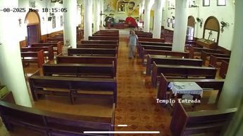 Joven ingresa a iglesia y le roba su celular a un adulto mayor en Monterrey