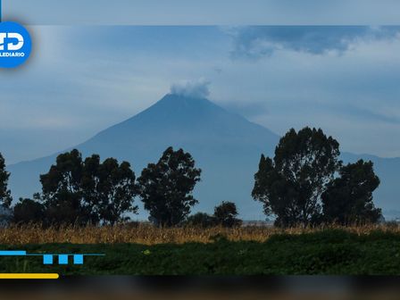 Un amanecer del volcán Popocatépetl entre nubes y frío en Puebla / Agencia EsImagen