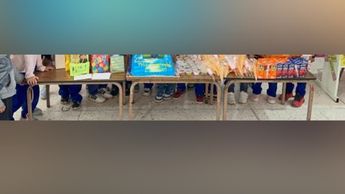 La mujer decidió no avisar a los padres de familia de la situación para evitar que el maestro huyera