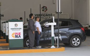 Centro de verificación vehicular en Puebla / Andrés Lobato