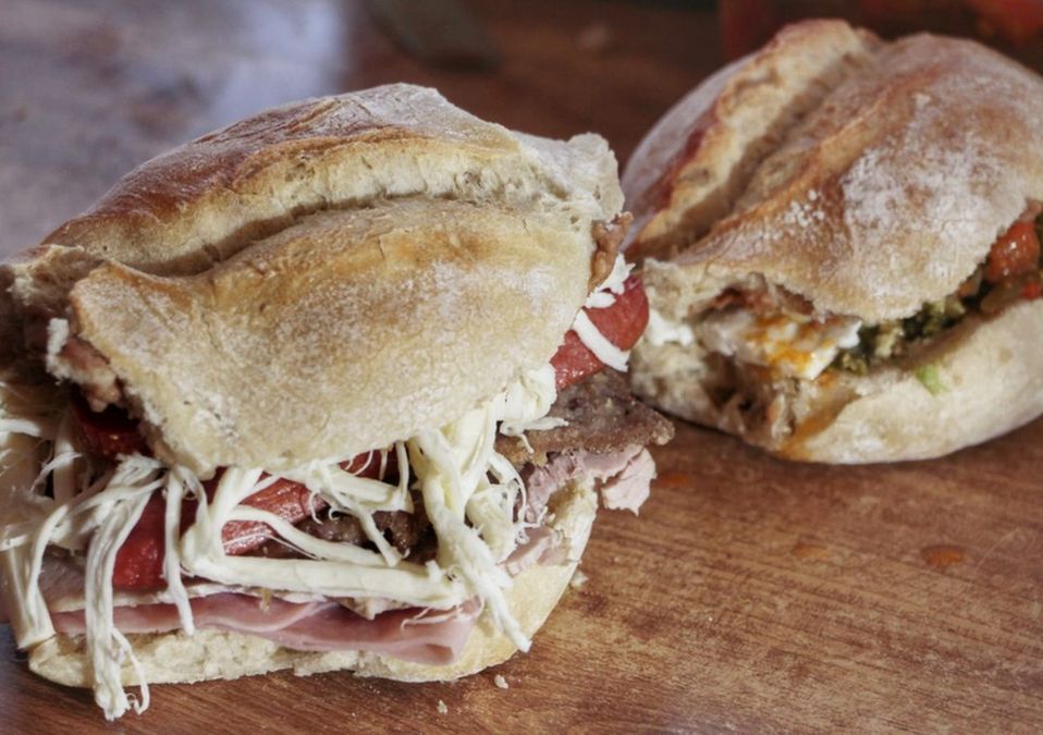 Tortas preparadas en Puebla / Melanie Torres