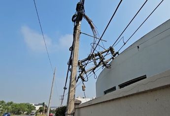 Poste de luz CFE