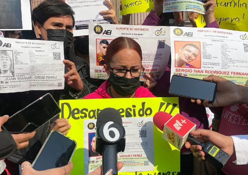 Familiares siguen sin avances tras desaparición de 9 jóvenes el mismo día en NL