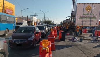Las obras del Metrorrey en Prolongación Madero empiezan a complicar la circulación de vehículos. | Erik Solheim Rocha