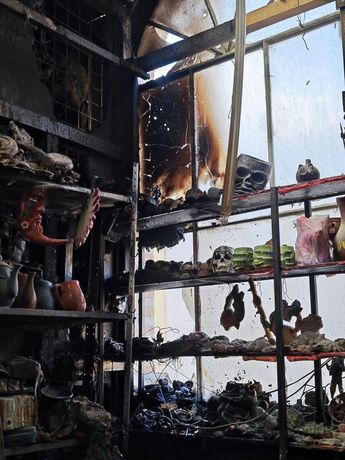 Presuntamente el fuego inició en un local de cerámica.
