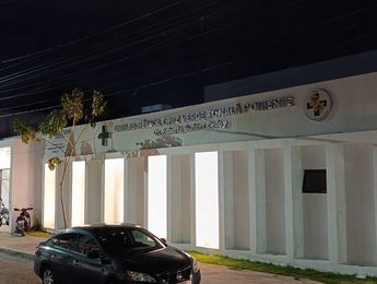 Oficiales acudieron al puesto de socorros para conocer detalles de la agresión. | Javier León