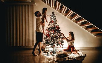 Sigue estos consejos para evitar accidentes con tu árbol de navidad