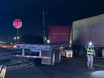 Un tráiler con plataforma arrolló a la mujer que terminó muriendo. | Miranda Arias