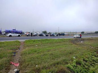 Movilización de autoridades por accidente carretero. | Agustín Martínez