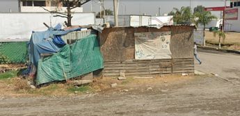 La fonda 'La Gema' se ubica a un costado del periférico, frente a una gasolinera, lo que lo hacía un lugar ampliamente visible / Cortesía Google Maps