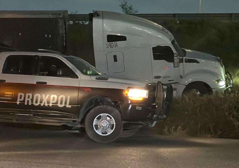 El trailero fue retenido mientras las autoridades confirman o descartan alguna versión.   | Miranda Arias