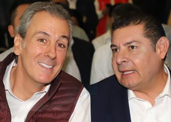 Alejandro Armenta y Pepe Chedraui en un evento de Morena de cara a las elecciones de 2024 en Puebla | Agencia Es Imagen