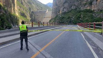 Realizan cierres en La Huasteca en Santa Catarina | Especial