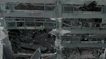 VIDEO: Colapsa edificio en proceso de demolición en San Antonio Abad