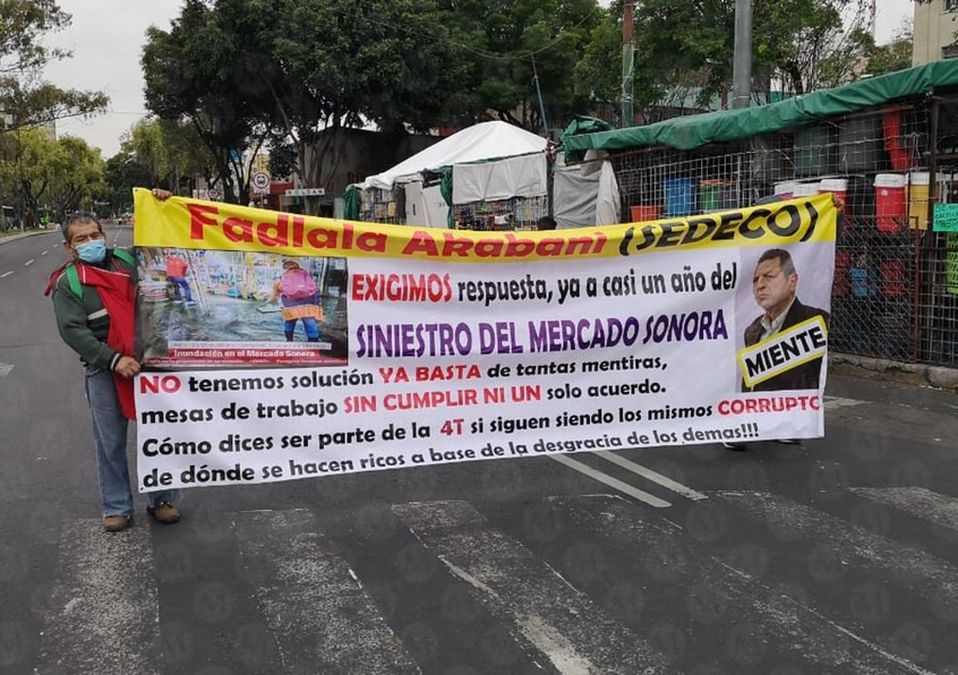 Comerciantes protestan en el Mercado de Sonora / Jorge Becerril