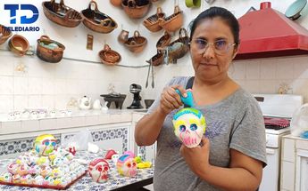 Así se decoran las calaveritas de azúcar en Puebla / Miguel Ceballos