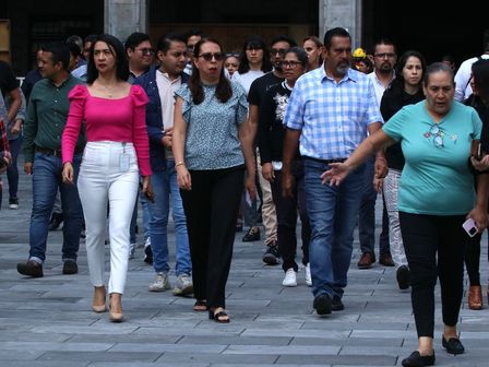 Cuando tiembla, los ciudadanos se concentran en un punto de reunión | Cuartoscuro