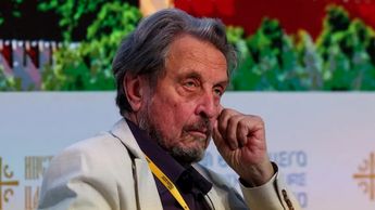 Errol Musk asegura que Jeffrey Epstein no ha muerto