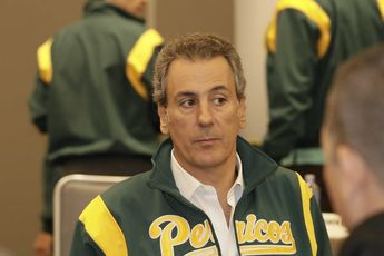 El hoy alcalde Pepe Chedraui formó parte del grupo de inversionistas del equipo de besibol Pericos de Puebla / Agencia Es Imagen